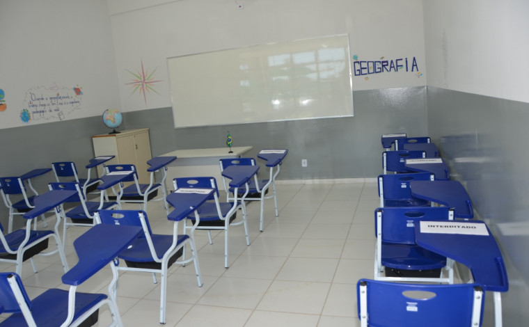 Geografia e ensino: dimensoes teoricas e praticas para a sala de