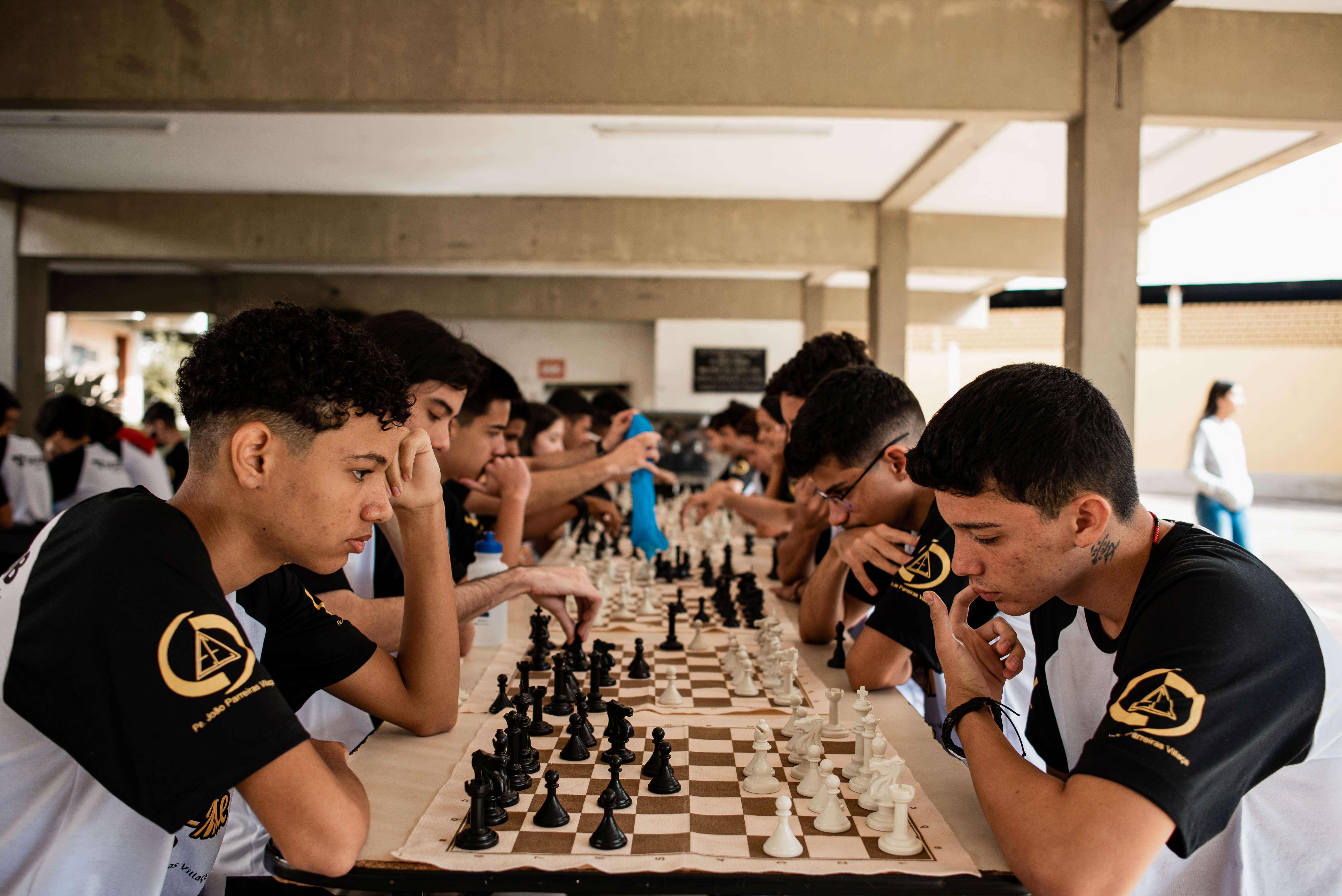 Xadrez na escola: contribuições para a aprendizagem