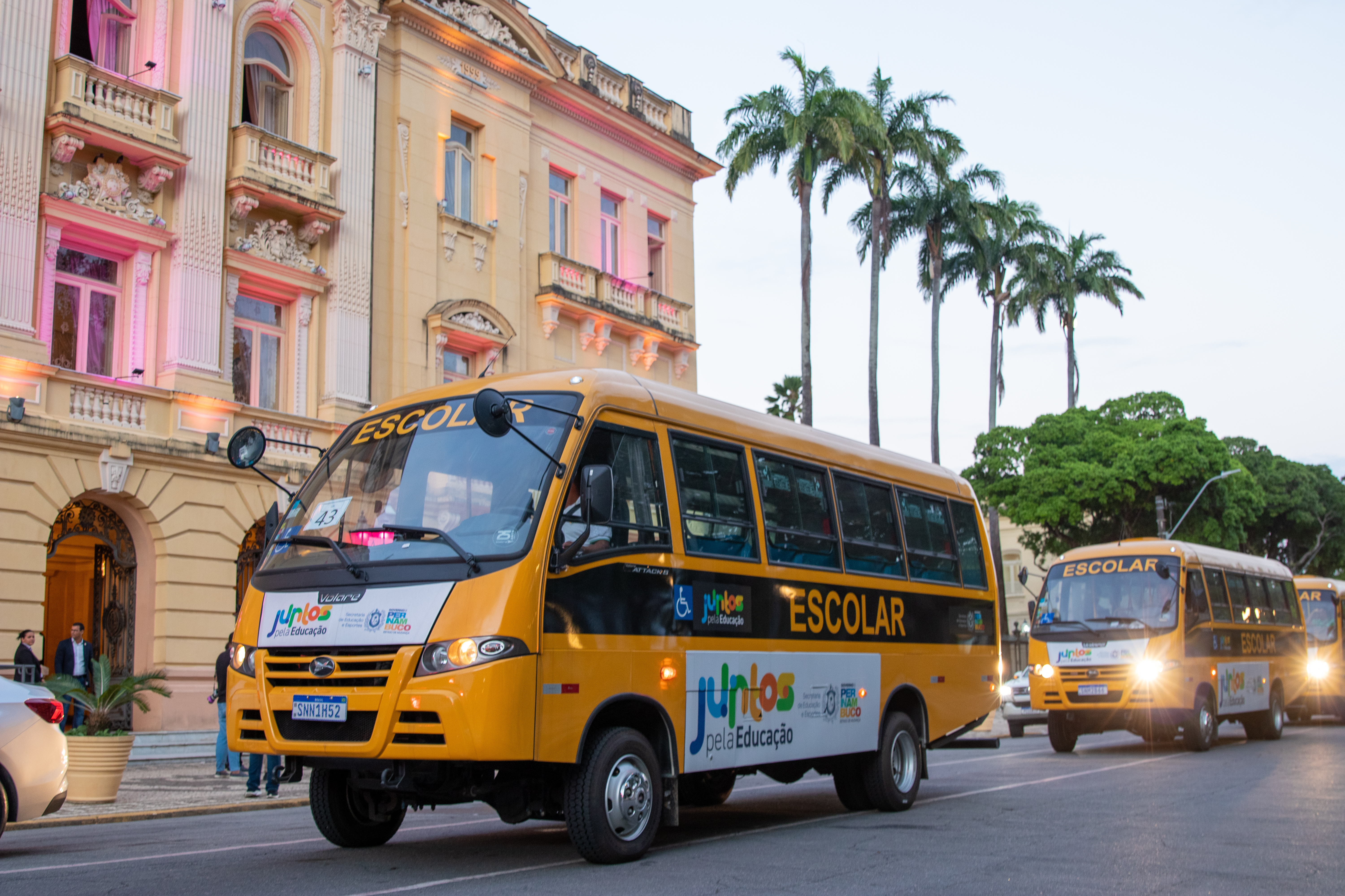 Educação - Governo de Rondônia entrega 25 ônibus escolares para atender  escolas estaduais e municipais do Estado - Governo do Estado de Rondônia -  Governo do Estado de Rondônia